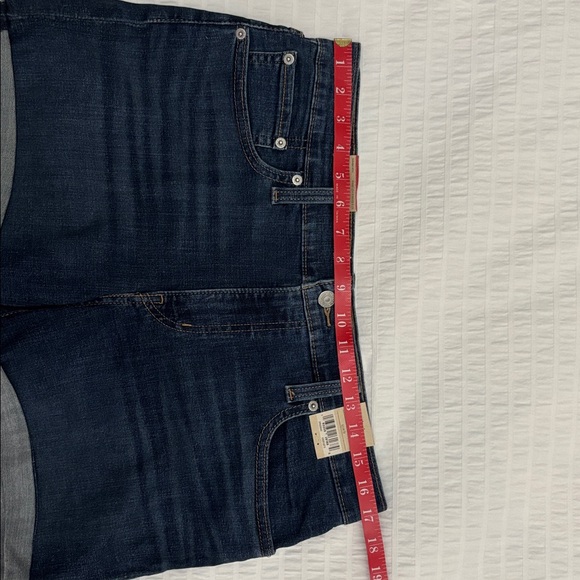NEW Levi’s Denim Shorts - Picture 6 of 7